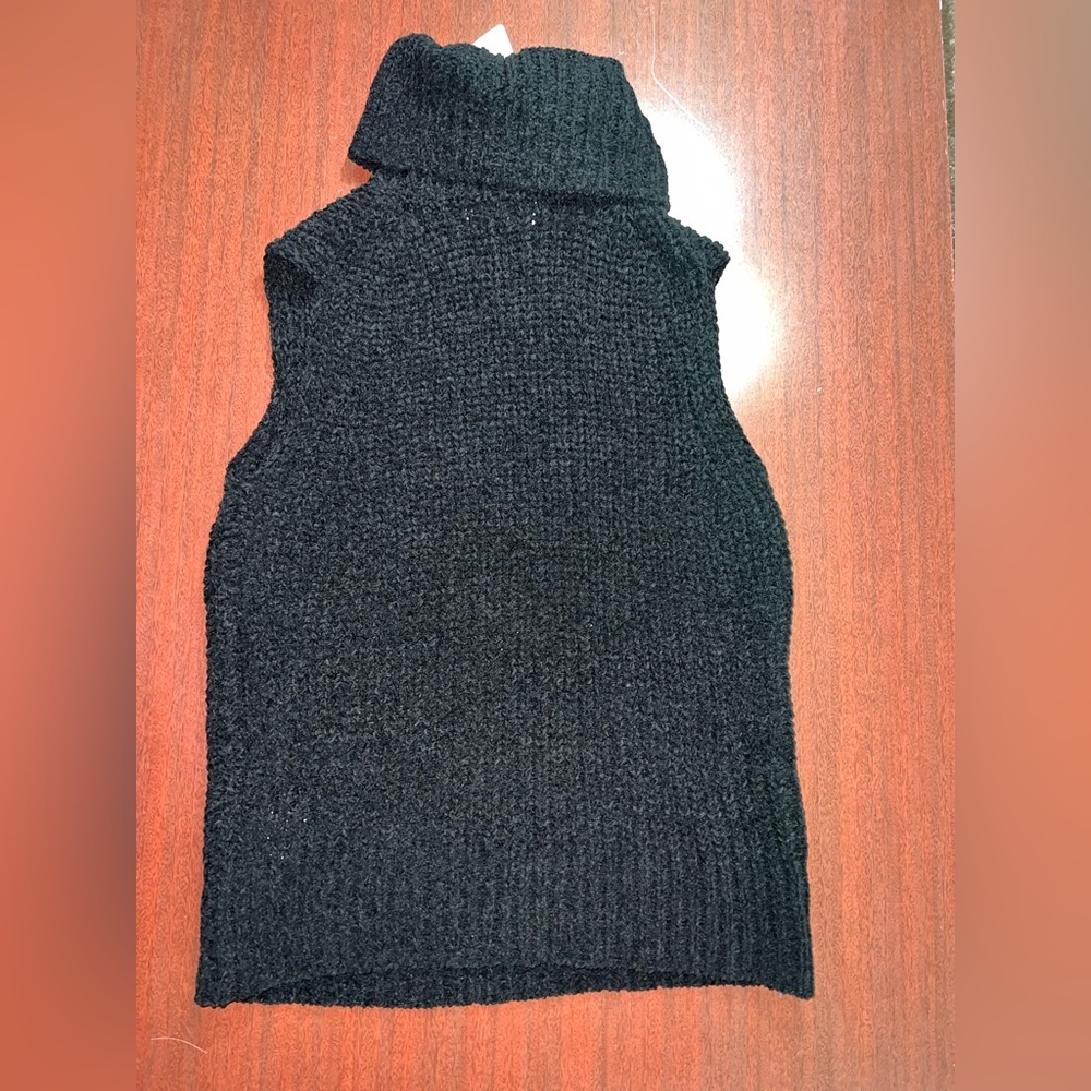 John + Jenn Black Sleeveless Turtleneck Sweater - Picture 5 of 6